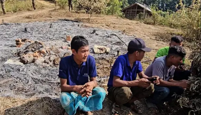 এইমাত্র পাওয়া: আগুনের ঘটনায় সাবেক আইজিপি বেনজীর আহমেদের নাম, ৪ জন গ্রেপ্তার